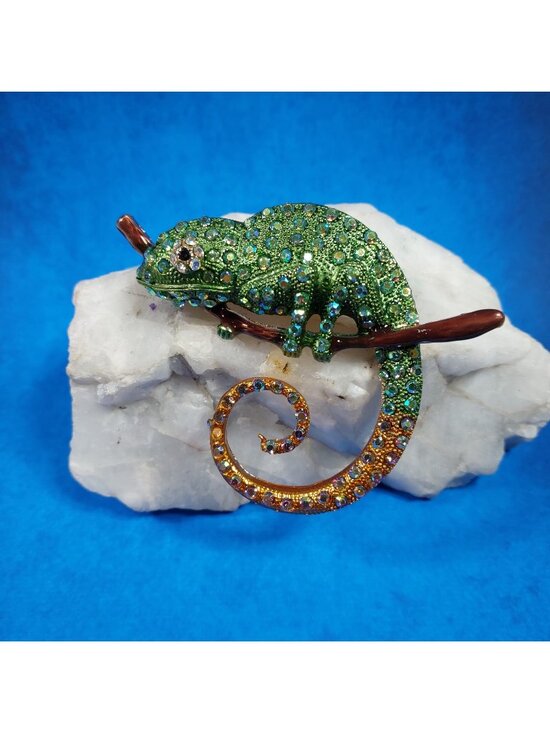 Jewelry - Colorful rhinestone Chameleon brooch/ pendant